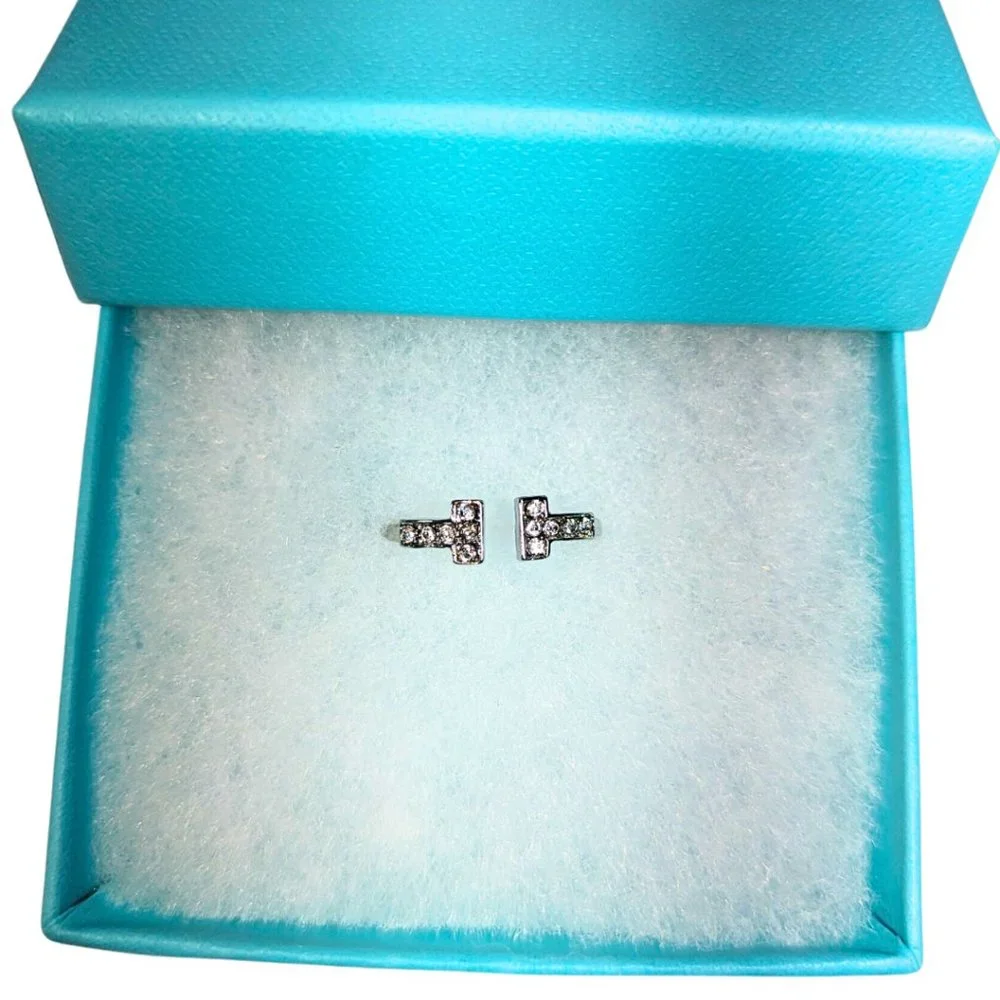 SOLD Adjustable Silver-Tone Stackable 'T' Wire Ring - NWT - Picture 2 of 7